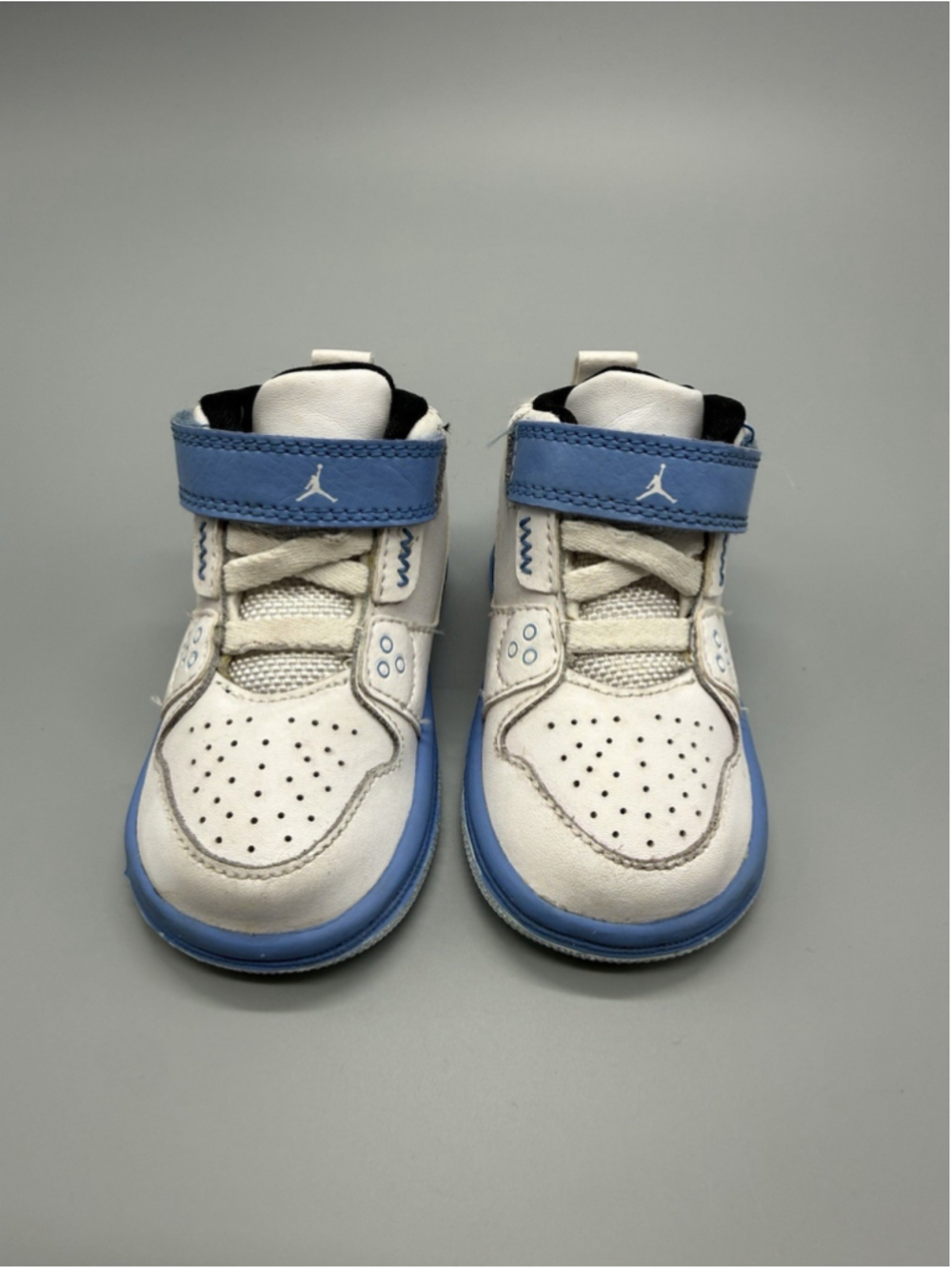 Jordan Sneaker With Strap Toddler Size 4C White And Blue Used